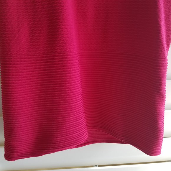 Sorbtek SS Cut Out Back Top Barbiecore Pink Fashion - Picture 5 of 7